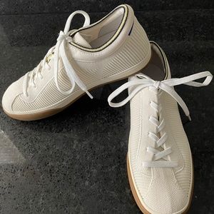 ROTHY'S The Lace Up Sustainable Sneaker / Size US 8 / Vanilla / *NEW In Box*